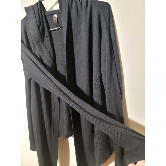 Athleta Nirvana Wrap Open Cardigan Small Black Athleisure Stretch Comfort Hooded - Picture 7 of 14